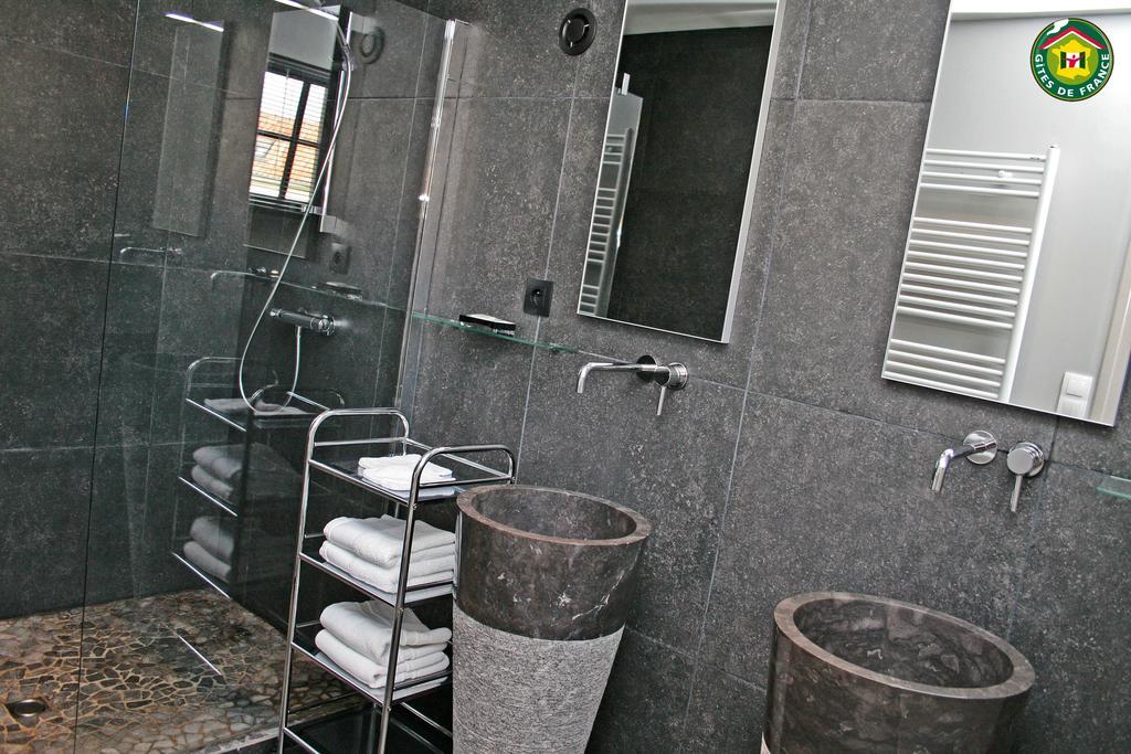 Le Clos Du Miroir Courset Ruang foto