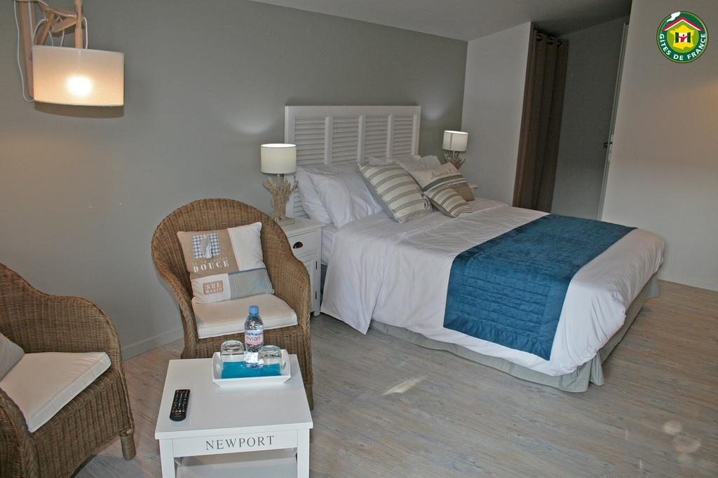 Le Clos Du Miroir Courset Ruang foto