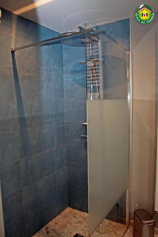 Le Clos Du Miroir Courset Ruang foto