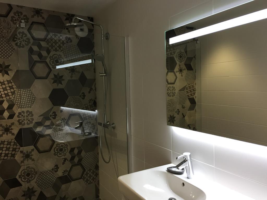 Le Clos Du Miroir Courset Bagian luar foto